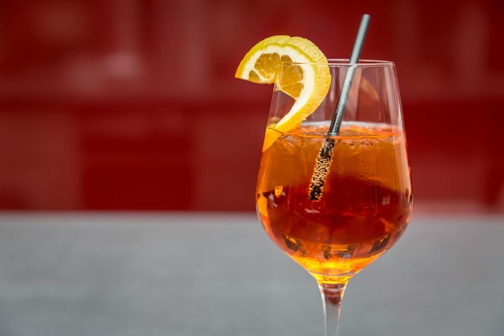 Aperol spritz med apelsinskiva